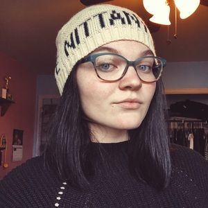 Meet your Posher, Danika